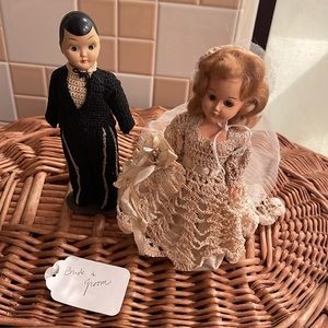 VINTAGE BRIDE & GROOM DOLL SET CROCHET OUTFITS